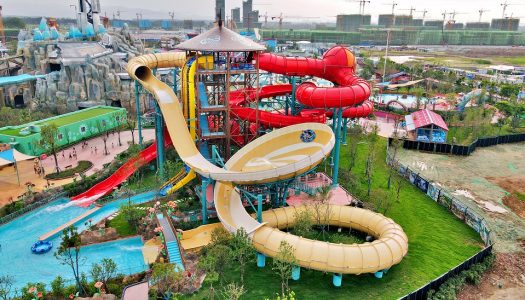 World’s first Orbiter water slide debuts at Adventure Bay, China