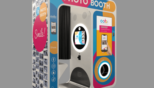 Apple Industries debut new Photoma photo Booths at IAAPA Expo