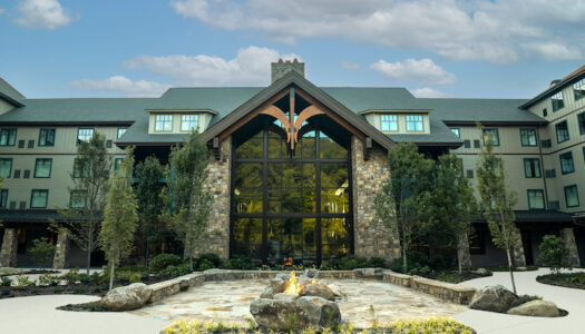 Dollywood HeartSong Lodge & Resort makes grand opening