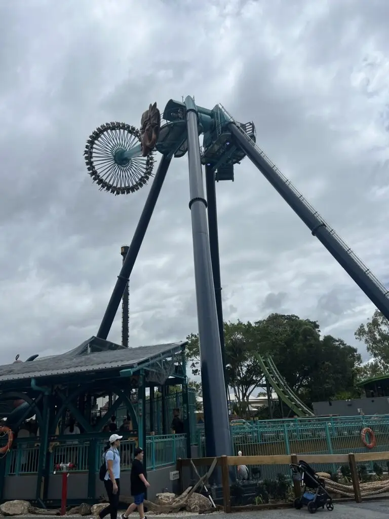 King Claw Intamin
